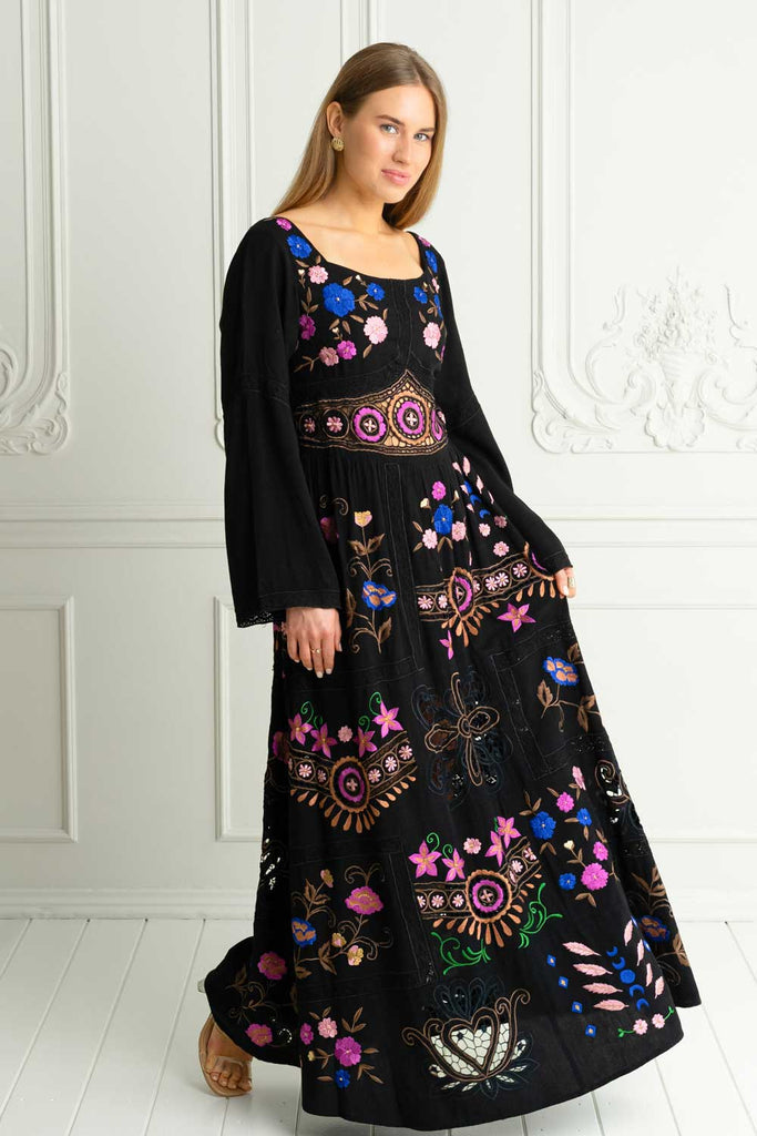 Enchantress Lace Maxi