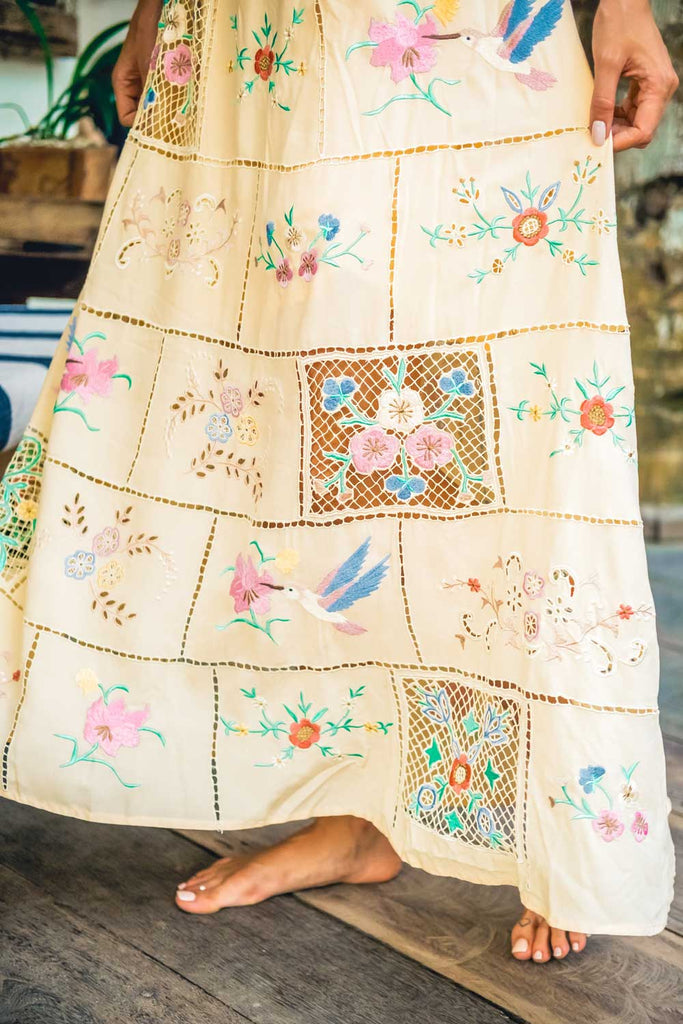 Hummingbird Panel Dress (Vanilla)