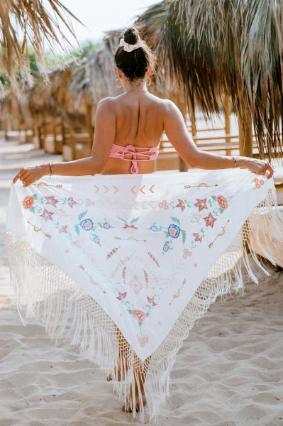 Wanderland Shawl (Ivory)